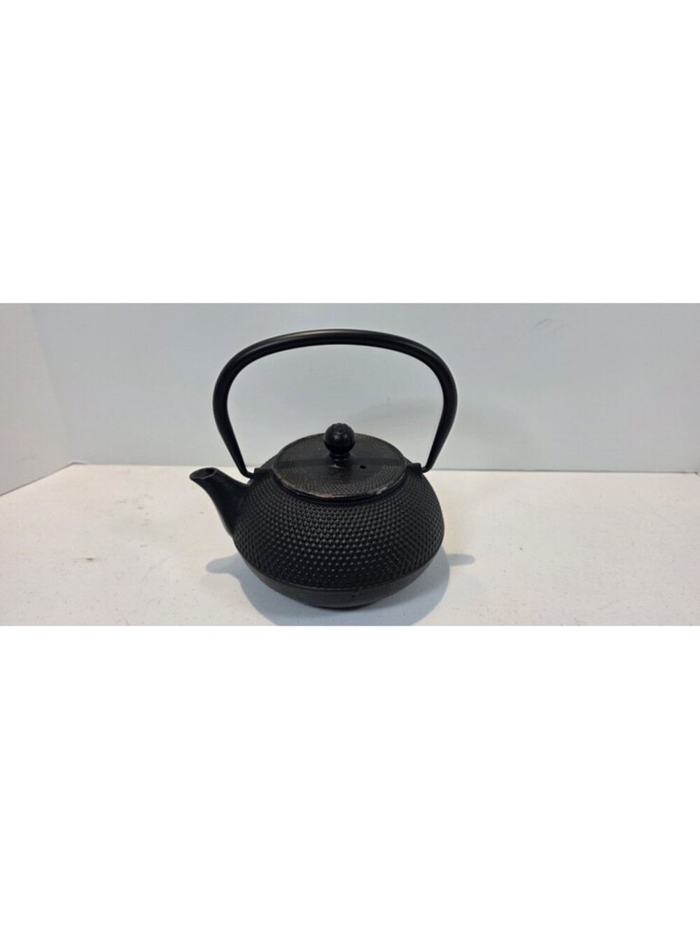 Cast Iron Tetsubin Style Teapot Black Hobnail w/ Stainless Steel Infuser